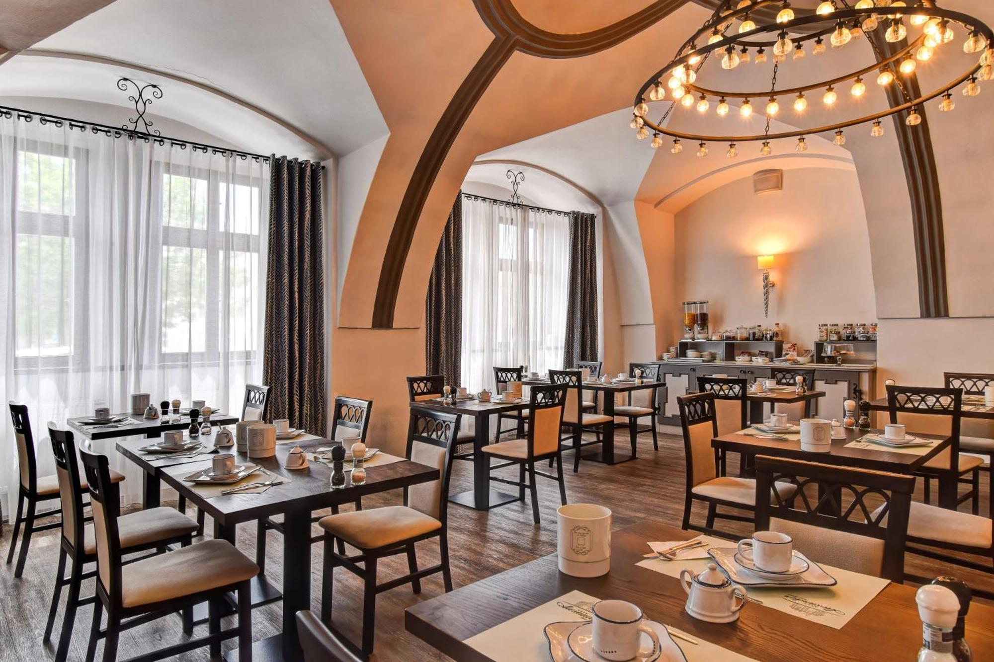 Alexander Hotel สชีโบร ภายนอก รูปภาพ